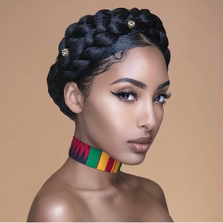 Tresses afro crépues de laitière