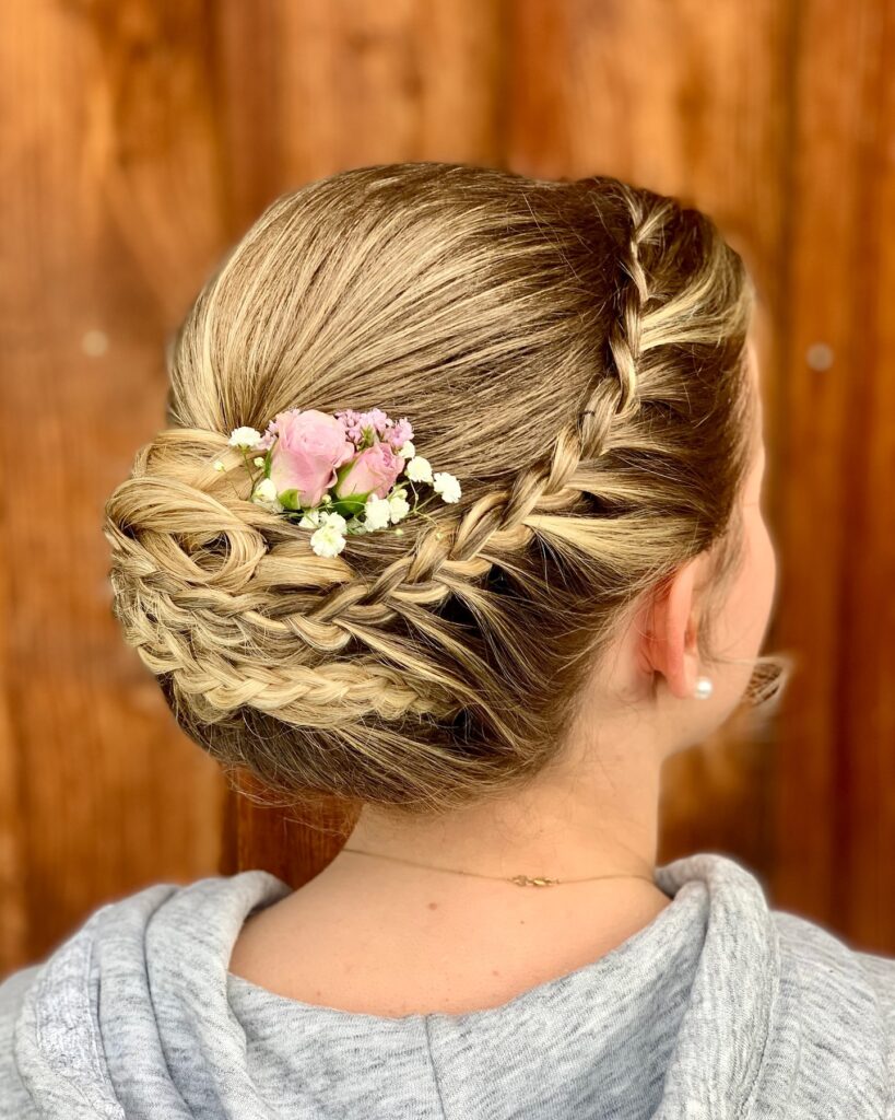Tresses de laitière avec chignon bas